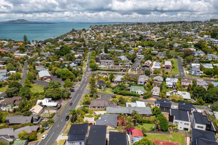 48 Lyons Avenue Murrays Bay_3