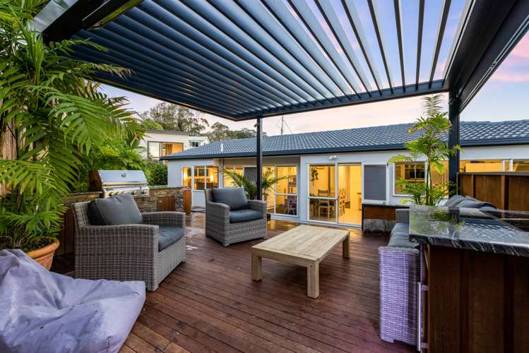 25 Esther Place Red Beach_12