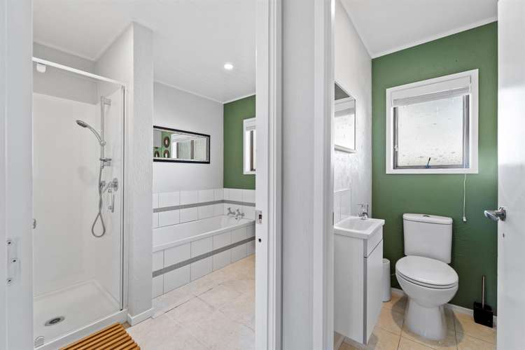 82 Oaktree Avenue Browns Bay_27