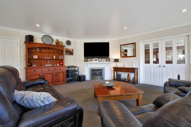 4 Country Place Allenton_9