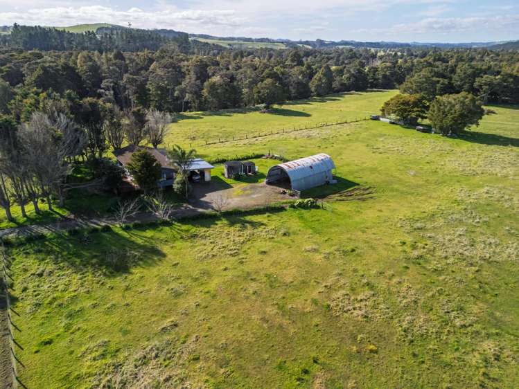 142 Roger Road Taheke_18