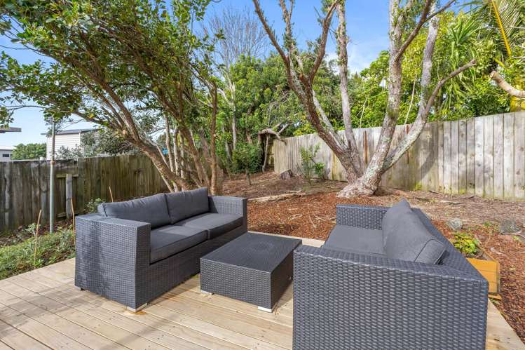 2/867 Beach Road Torbay_15