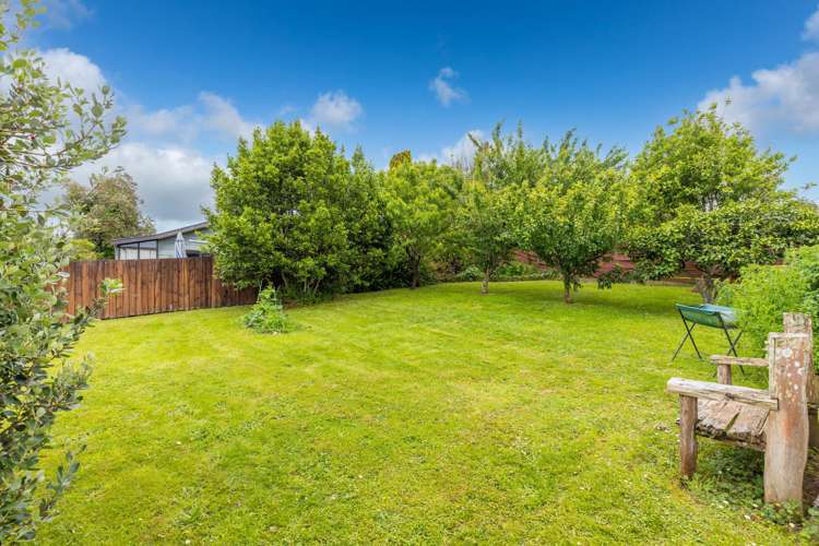 13 Maple Avenue Dinsdale_14