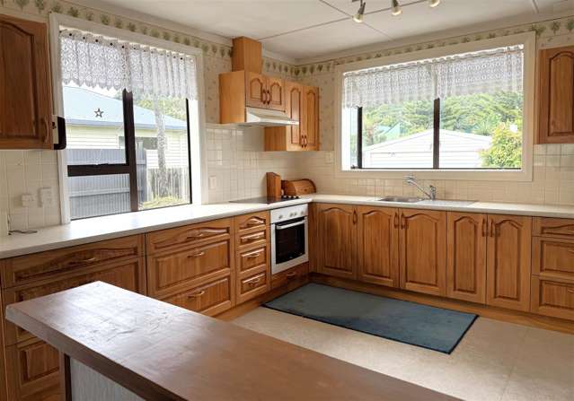 218 Sewell Street Hokitika_3