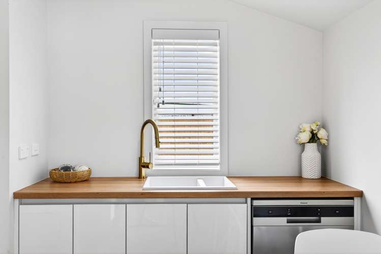 9 Wordsworth Crescent Maraenui_10