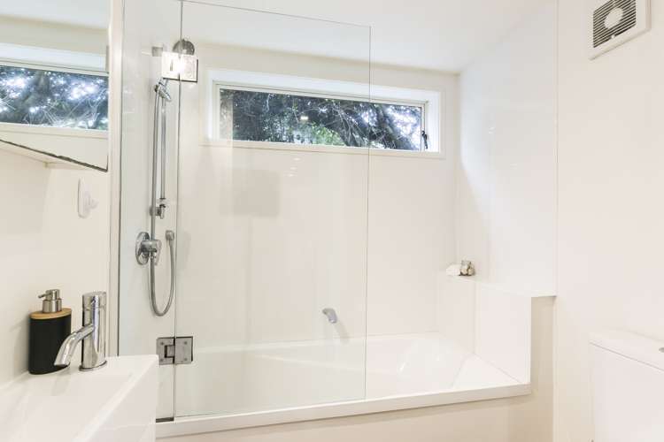 106 Totara Road Miramar_17