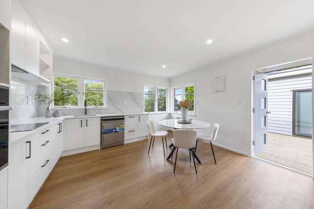 8 Malcolm Place Mangere East_4