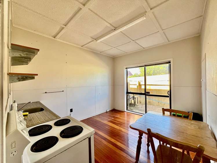 73 West Coast Road Glen Eden_6