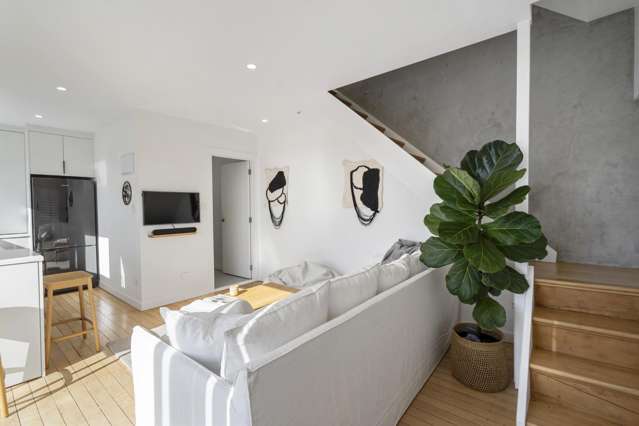 Best value for exceptional harbour views!