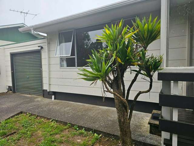 Lovely 2 bdrm unit - buy below GV