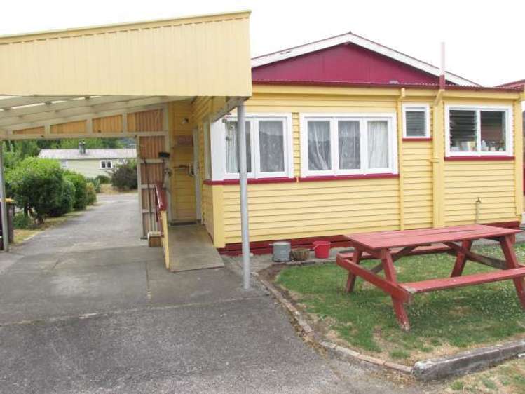 6 Crampton Road Reefton_20