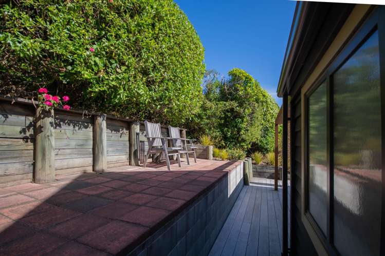 11 Settlers Hill Akaroa_34