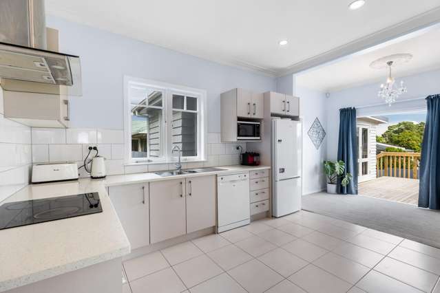 11 Craigbank Avenue New Lynn_4