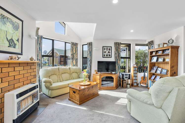 1/4 Richard Street Titahi Bay_7