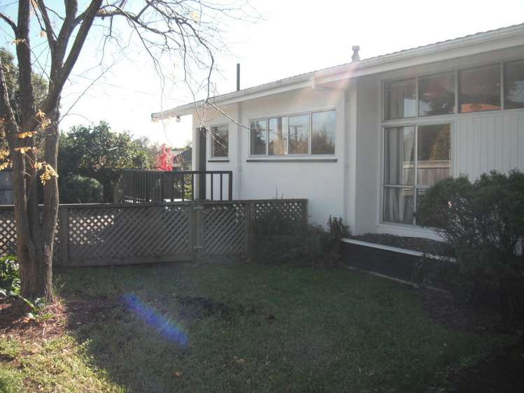 2 Neale Avenue Stoke_22