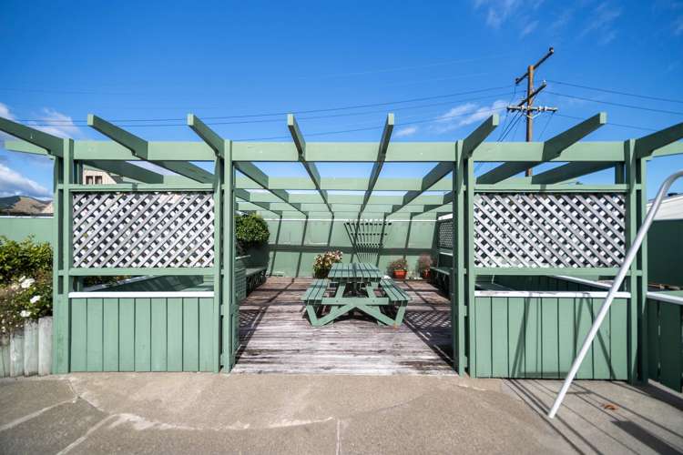 40 Tennyson Crescent Stoke_18