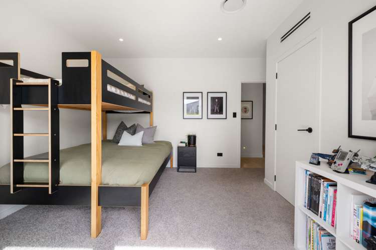 788 River Road Chartwell_10