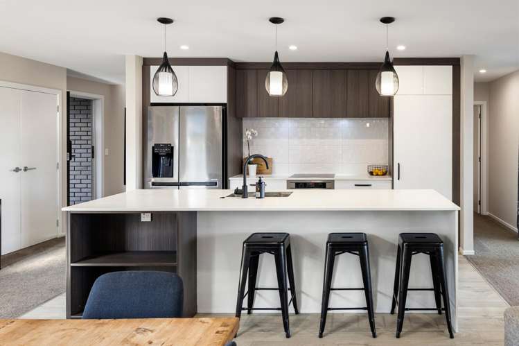 15 Hyatt Close Leamington_11