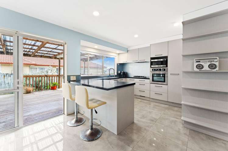 196 Botany Road Botany Downs_1