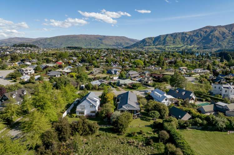 114 Hunter Crescent Wanaka_35