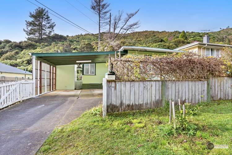 23 Sunny Grove Wainuiomata_5