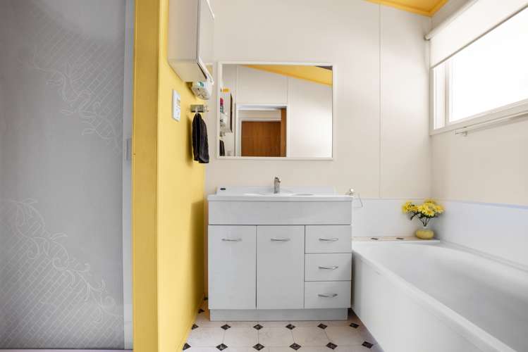 2 Karaka Road Bluff Hill_10