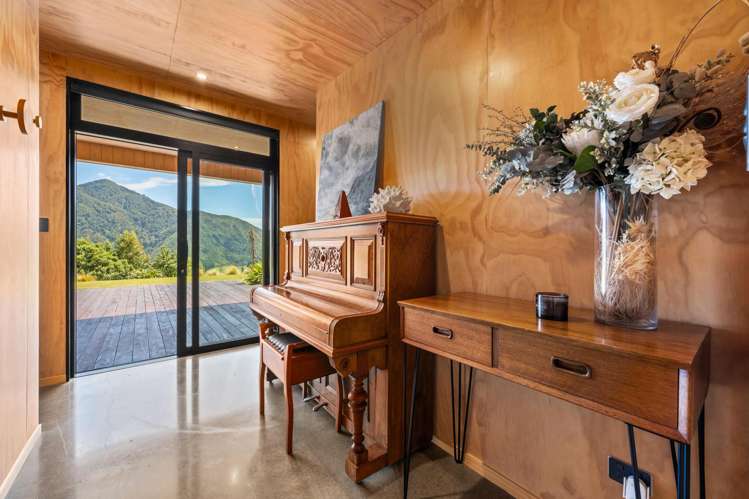 1424 Queen Charlotte Drive Marlborough Sounds_14