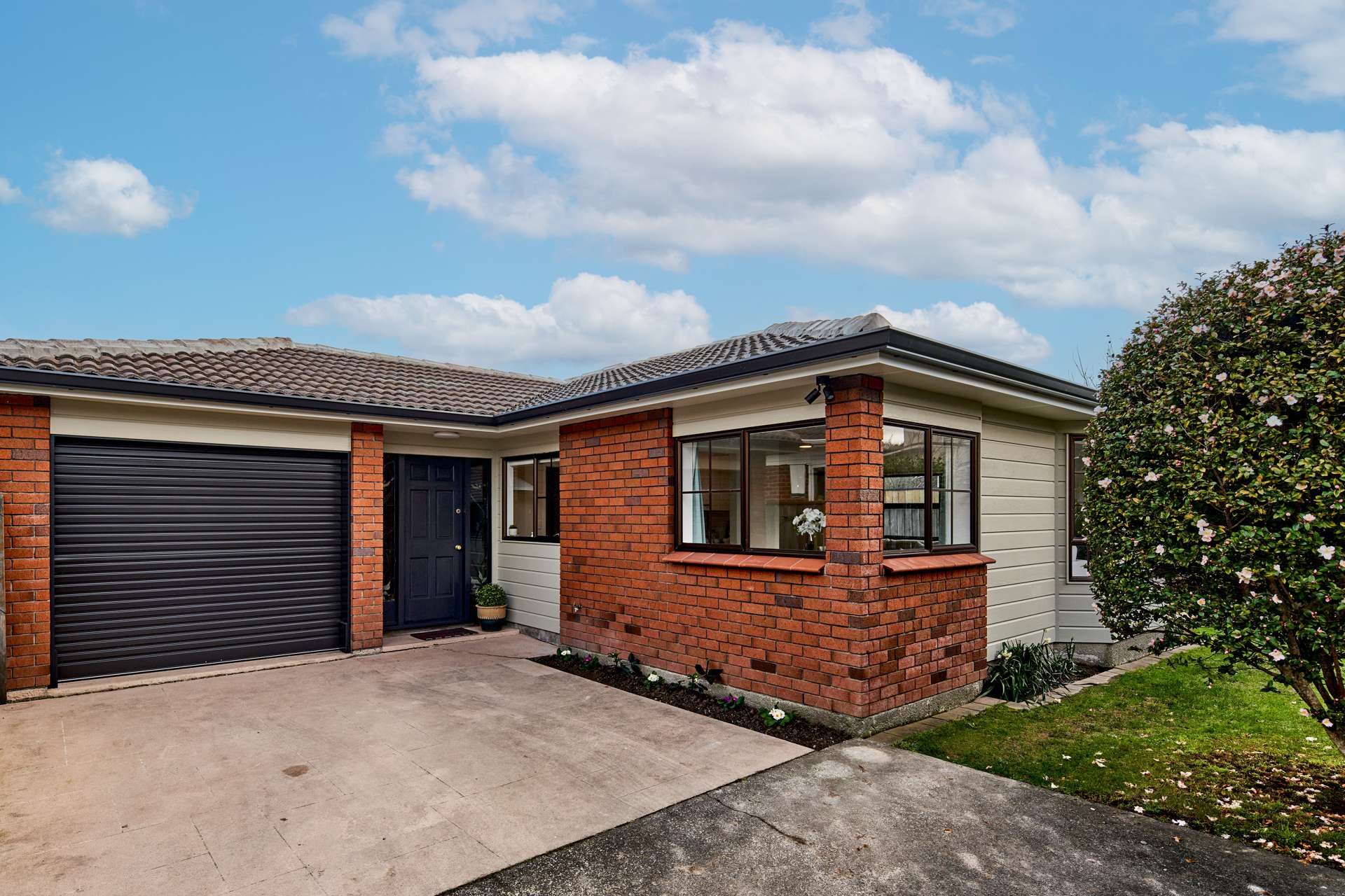 2/83 Pohutukawa Street Woburn_0