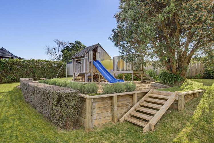 8 Rae Lane Paraparaumu Beach_37