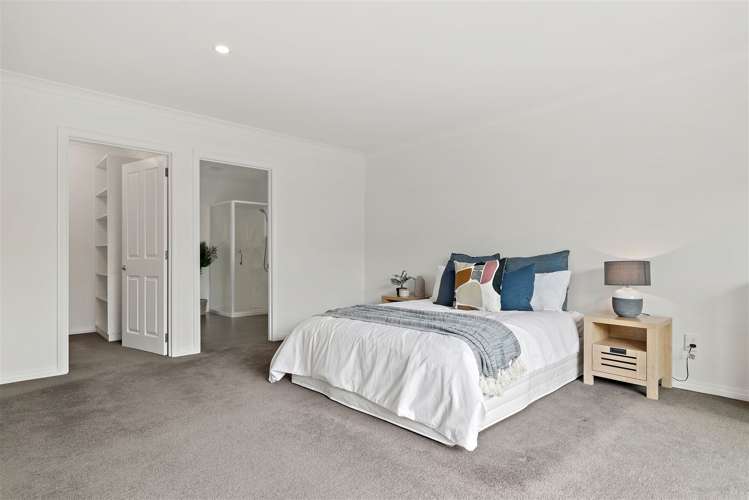 27 Riverwood Boulevard Redwood_12