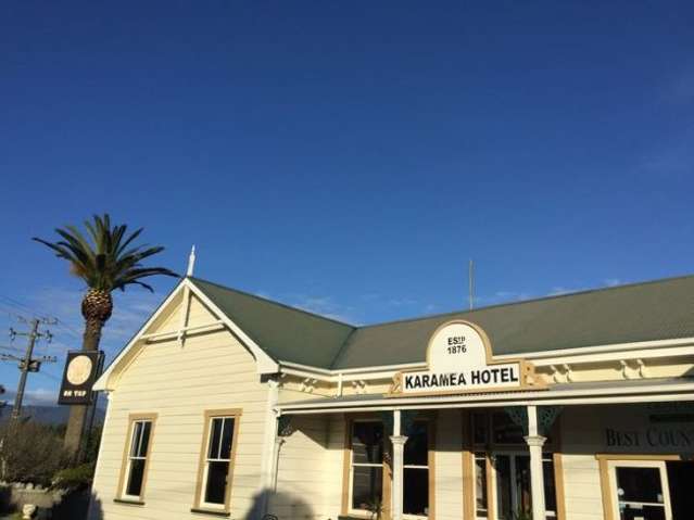 Karamea Village Hotel Cnr Waverley St & Wharf Rd_2