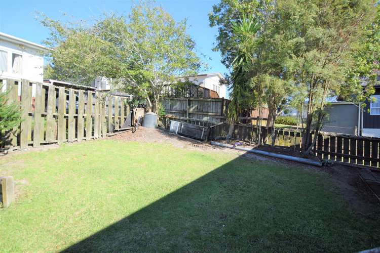 2/33 Lavelle Road Henderson_11