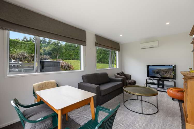 166 Merrick Road Pyes Pa_33