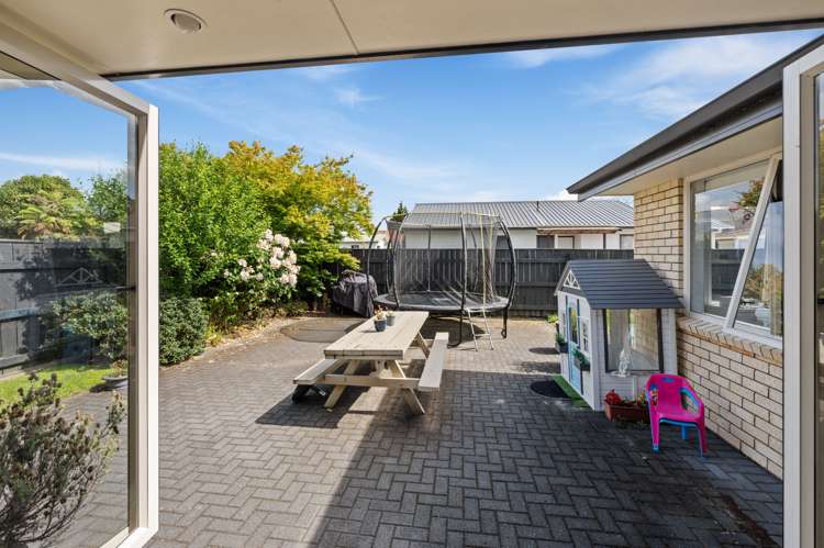 9 Holland Street Glenholme_16