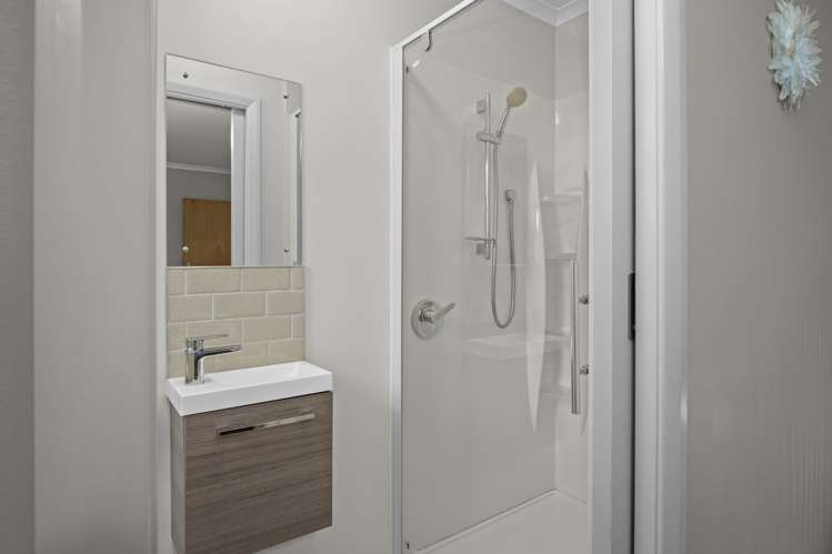 5C Janet Frame Way Whitemans Valley_22