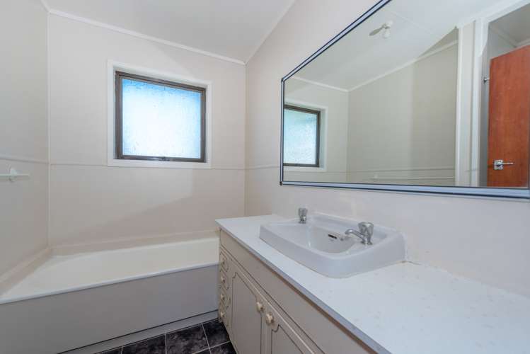 11 Frost Place Pukete_8