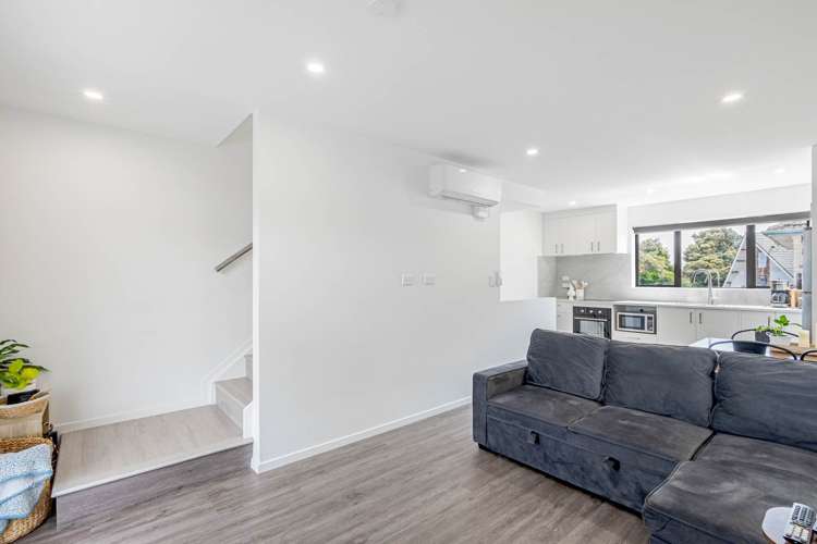 2/45 Dale Crescent Pakuranga_2