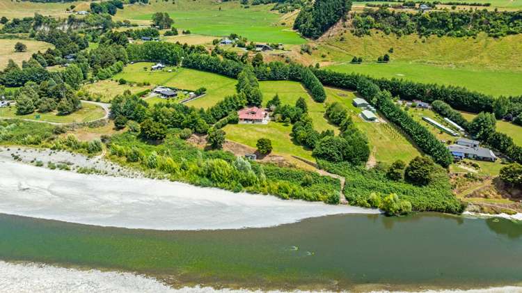 195 Rowes Road Hunterville_19