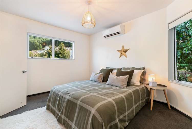 10a Mackinnon Terrace Fernhill/Sunshine Bay_9