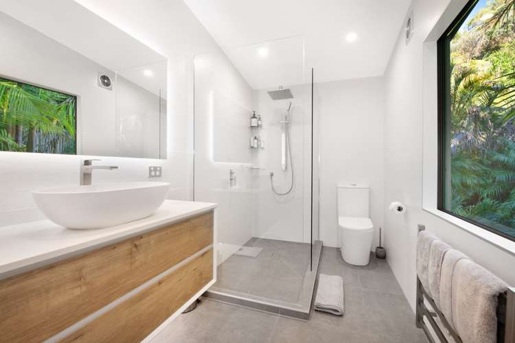 115 Waldorf Crescent Orewa_24