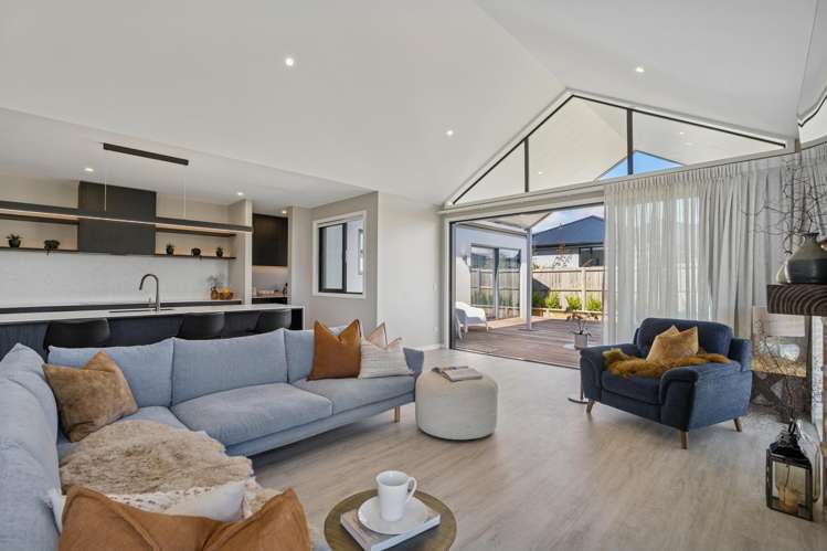 11 Rua Street Albert Town_11