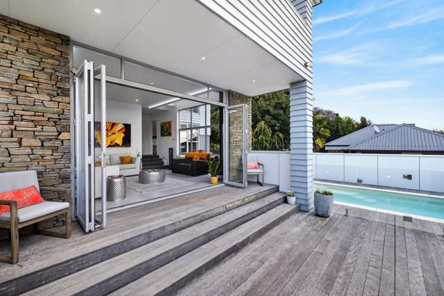 Fully renovated family home + pool