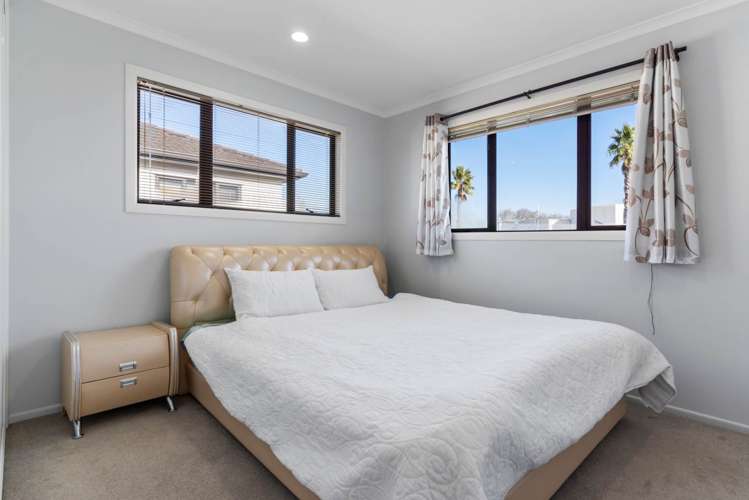 4 Shingleton Lane Flat Bush_12