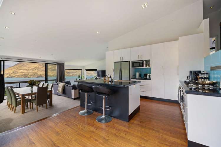 40 Dart Place Fernhill/Sunshine Bay_1