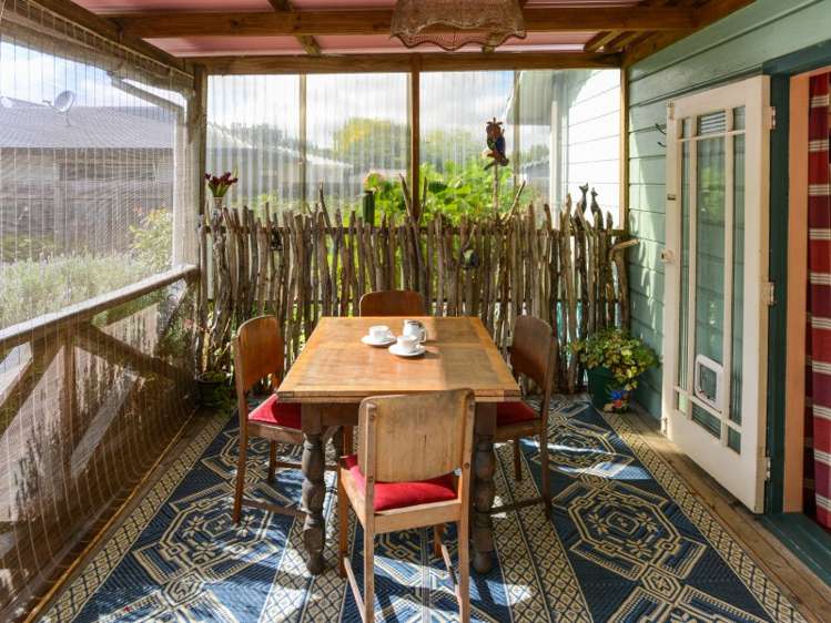 816 Lawrence Street Akina_12