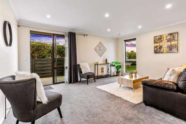 2/4 Elizabeth Drive_2