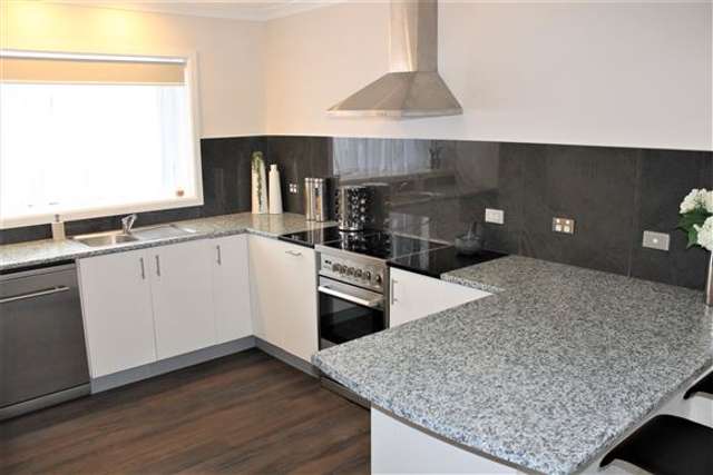 27 Dunedin Street Redwood_2