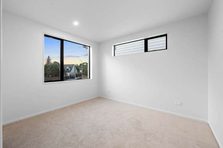 121C Vodanovich Road Te Atatu South_9