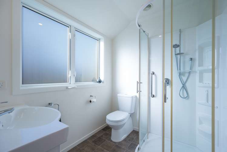 43 Fairose Drive Richmond_14