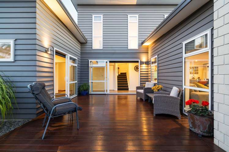 8 Celmisia Retreat Papamoa Beach_19